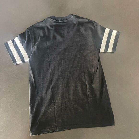 LVFT T shirt   - Picture 3 of 3